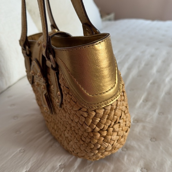 Michael Kors basket weave bag. Gold - Picture 9 of 9